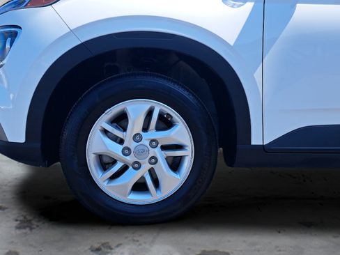 Used 2026 Hyundai Venue SE FWD image 28