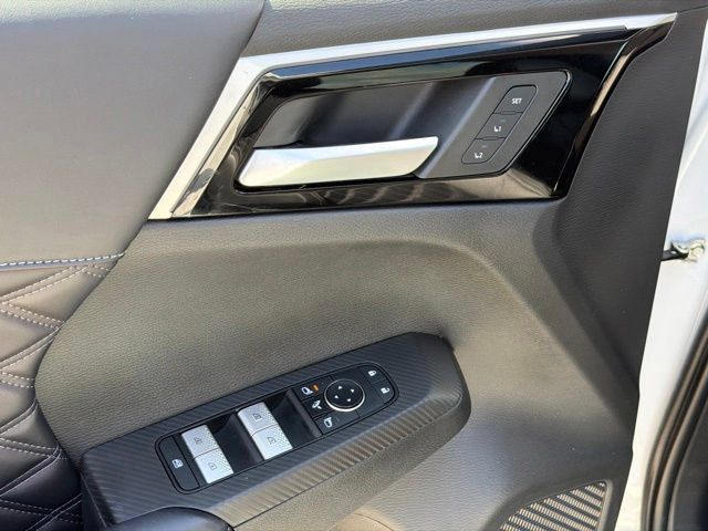 Used 2024 Mitsubishi Outlander SEL FWD image 32