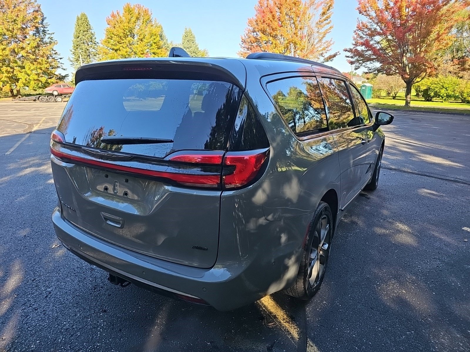 Used 2023 Chrysler Pacifica Touring-L w/ Road Tripper Package AWD/4WD image 6