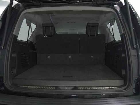 Used 2017 GMC Yukon XL SLT RWD image 9