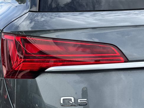 Used 2021 Audi Q5 e Prestige w/ Prestige Package image 44