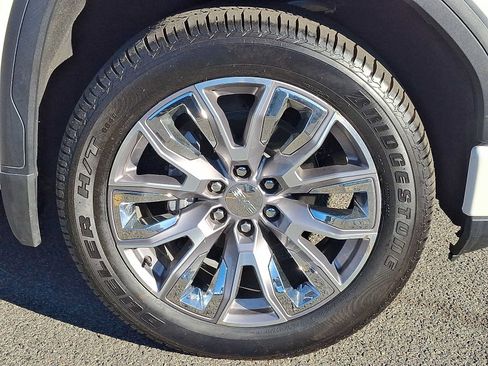 Used 2024 GMC Sierra 1500 Denali AWD/4WD image 9