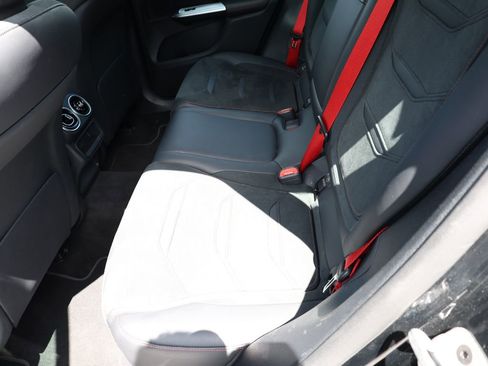 Used 2025 Mercedes-Benz GLC 43 AMG 4MATIC image 20