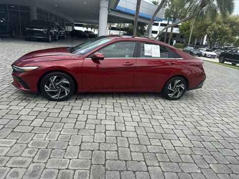 Used 2025 Hyundai Elantra SEL FWD image 31