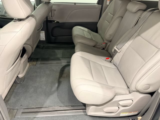 Used 2017 Toyota Sienna XLE w/ XLE Navigation Package FWD image 30