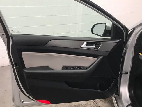 Used 2015 Hyundai Sonata Limited 2.0T image 9