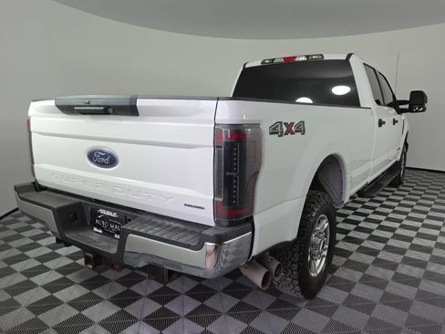 Used 2017 Ford F250 XLT w/ FX4 Off-Road Package AWD/4WD image 8