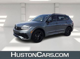 Used 2023 Volkswagen Tiguan SE R-Line video 1