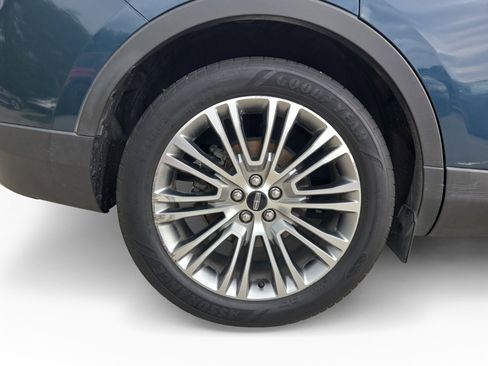 Used 2016 Lincoln MKX Reserve w/ Driver Assistance Package FWD image 16