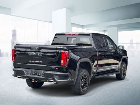 Used 2023 GMC Sierra 1500 AT4 w/ AT4 Premium Package AWD/4WD image 4