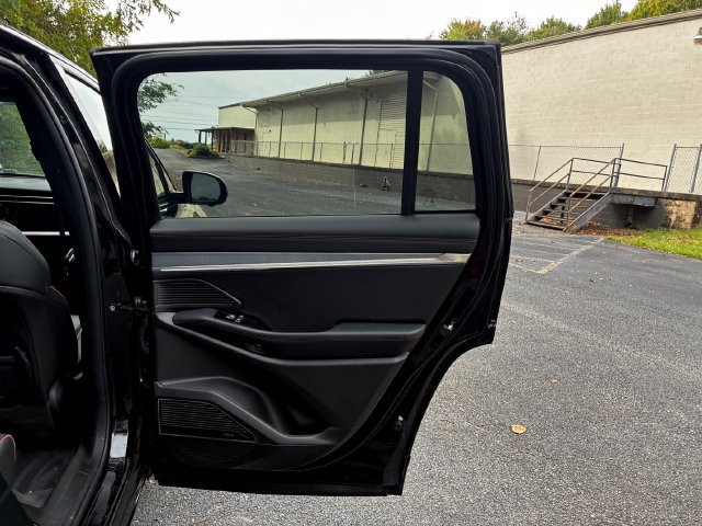 Used 2024 Jeep Wagoneer Launch Edition AWD/4WD image 19