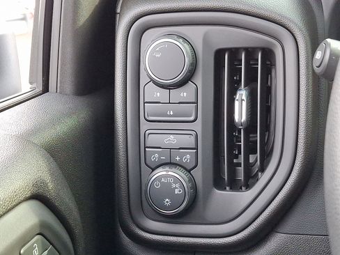 Certified 2024 Chevrolet Silverado 2500 Custom w/ Custom Convenience Package image 22