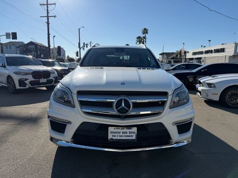 Used 2014 Mercedes-Benz GL 550 4MATIC image 2