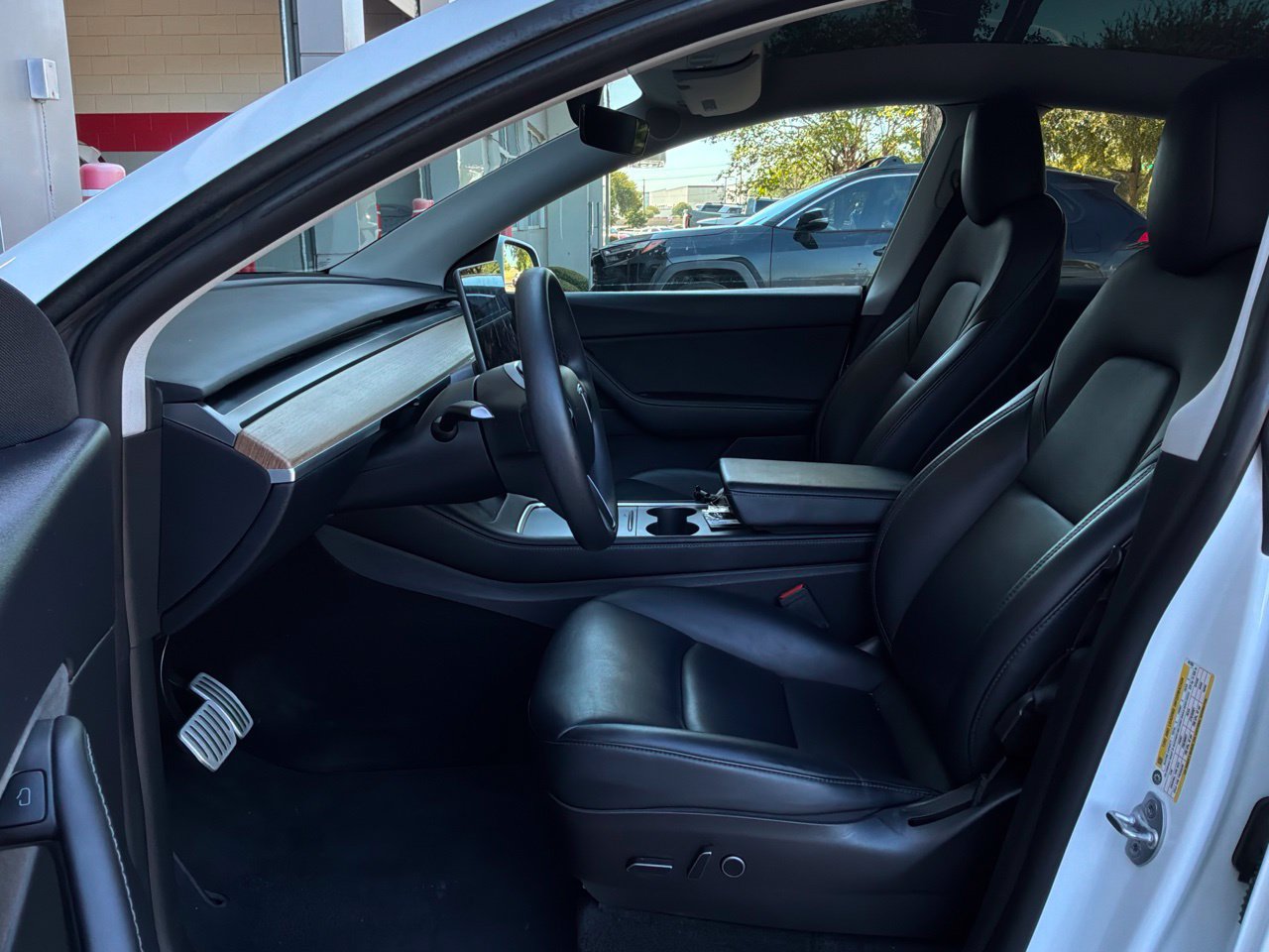Used 2022 Tesla Model Y Performance AWD/4WD image 10