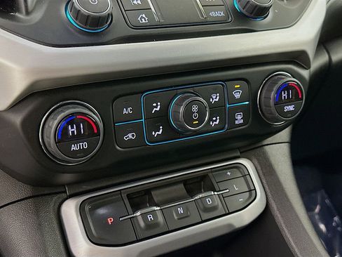 Used 2023 GMC Acadia SLE w/ Driver Convenience Package image 21