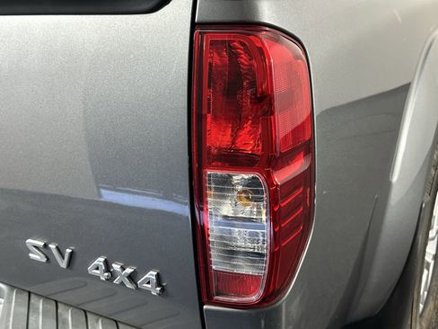 Used 2019 Nissan Frontier SV image 29