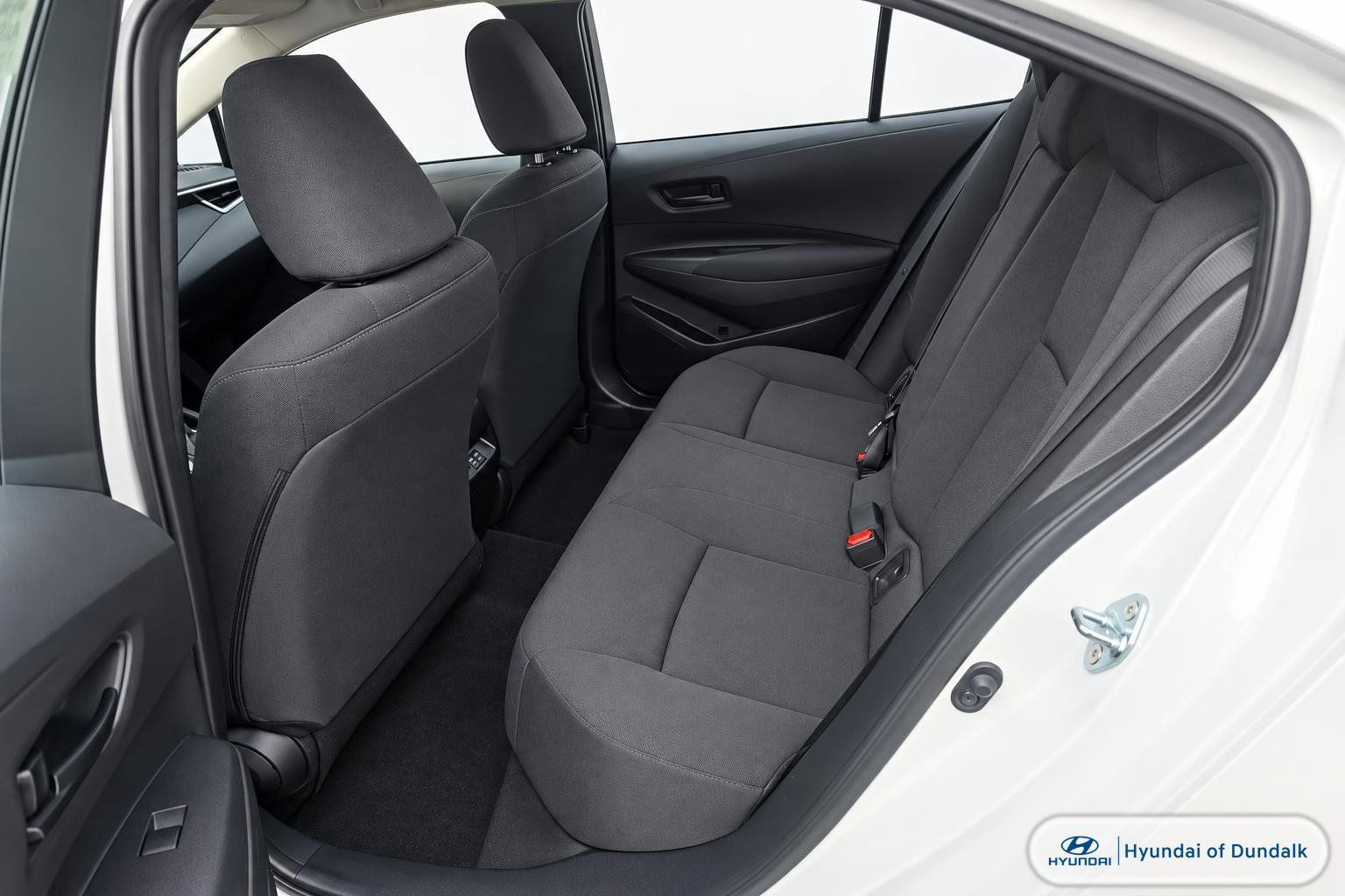 Used 2025 Toyota Corolla LE FWD image 9