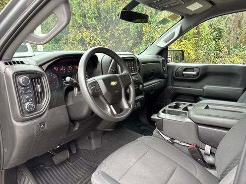 Used 2021 Chevrolet Silverado 1500 Custom image 6