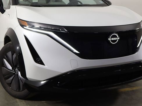 Used 2023 Nissan Ariya FWD image 48