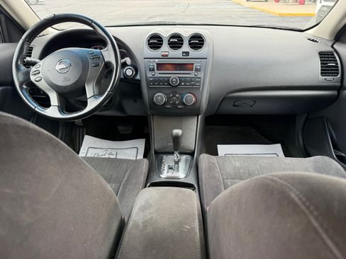 Used 2011 Nissan Altima 2.5 S w/ Special Edition Pkg FWD image 10