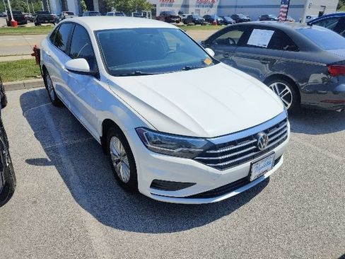 Used 2019 Volkswagen Jetta S w/ Driver Assistance Package FWD image 17