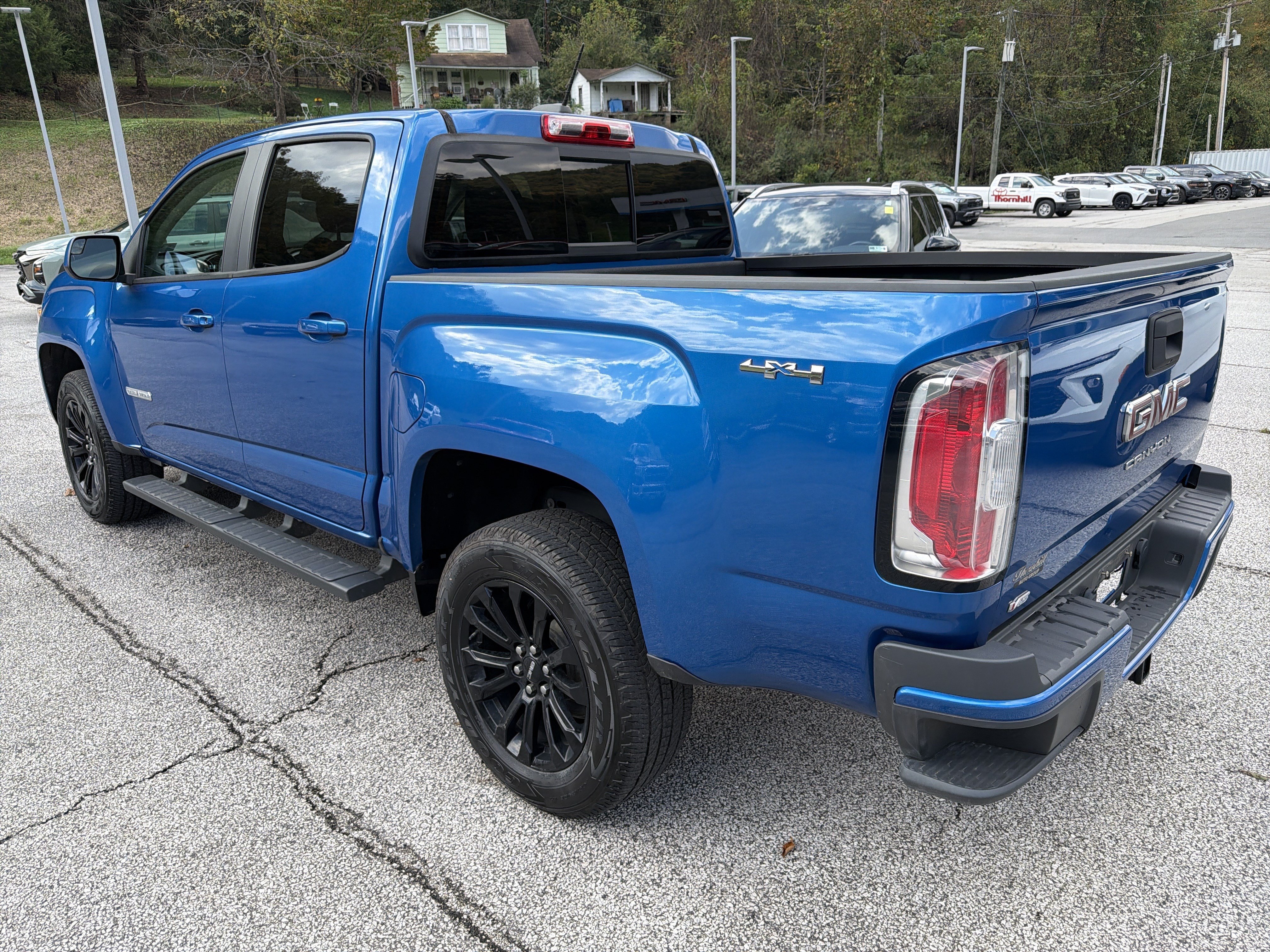 Used 2022 GMC Canyon Elevation w/ Elevation Premium Package AWD/4WD image 6