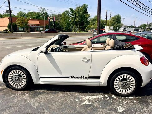 Used 2014 Volkswagen Beetle 2.5 FWD image 37
