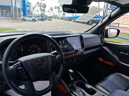 Used 2025 Nissan Frontier PRO-4X w/ Pro Premium Package AWD/4WD image 10