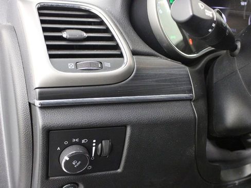 Used 2021 Jeep Grand Cherokee Limited w/ Sun & Sound Group image 19