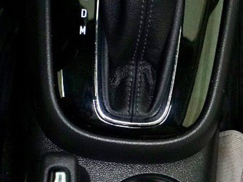 Used 2018 Buick Encore Premium image 25