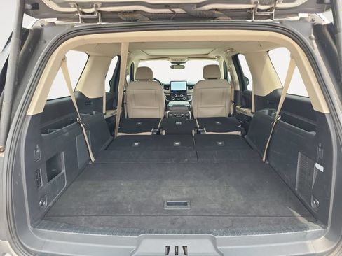 Used 2024 Ford Expedition Max Limited AWD/4WD image 32