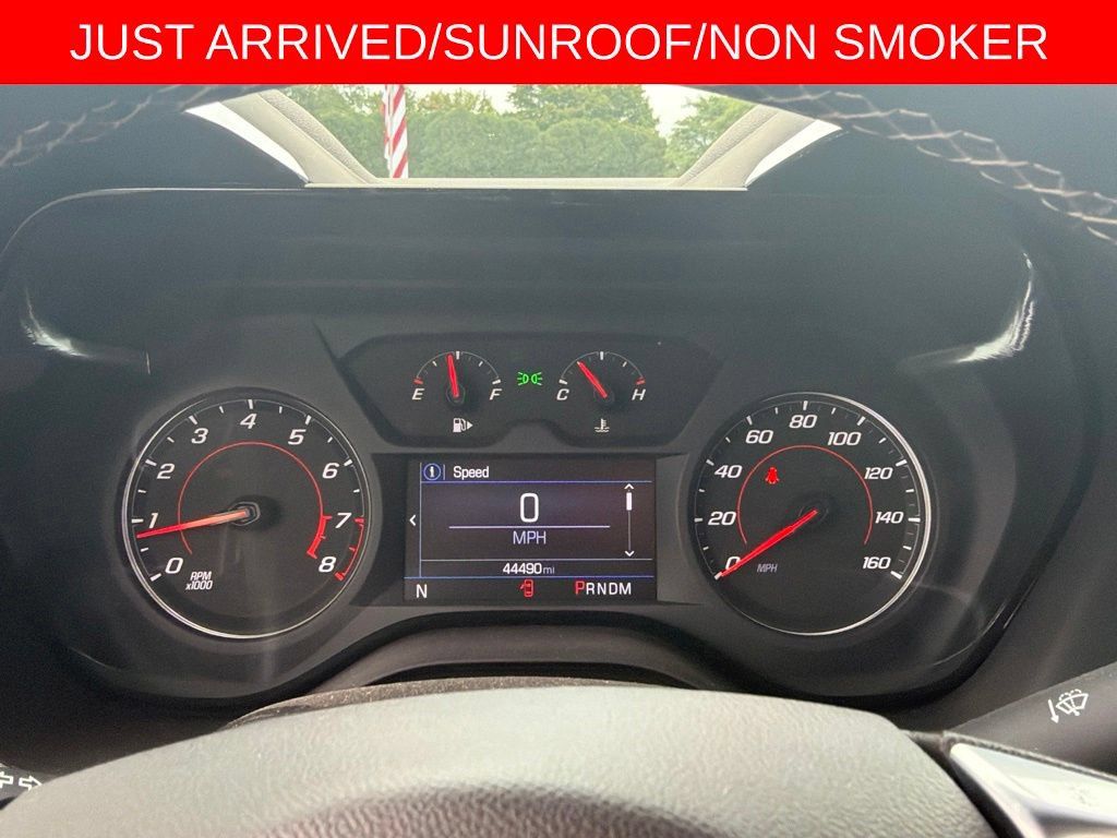 Used 2020 Chevrolet Camaro LT RWD image 13