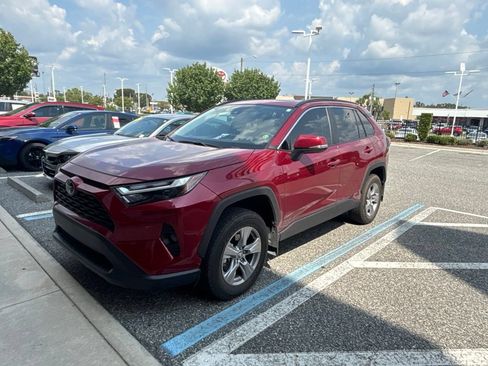 Used 2025 Toyota RAV4 XLE w/ Convenience Package FWD image 3