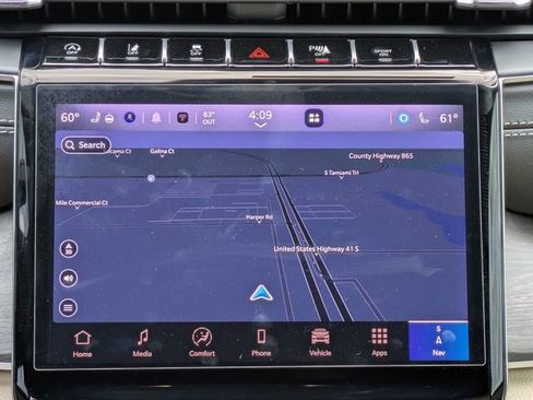 New 2025 Jeep Grand Cherokee Limited image 11