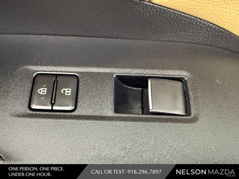 Used 2020 Toyota RAV4 XLE Premium FWD image 47