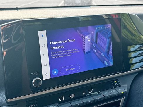 Used 2025 Toyota Camry LE image 18