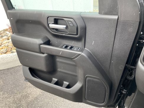 Used 2020 Chevrolet Silverado 1500 Custom Trail Boss w/ Custom Convenience Package image 17