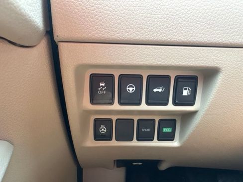Used 2020 Nissan Rogue SL w/ Premium Package FWD image 14