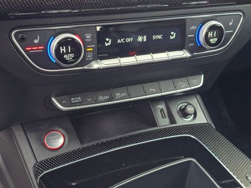 Used 2022 Audi SQ5 Premium w/ Convenience Package image 16