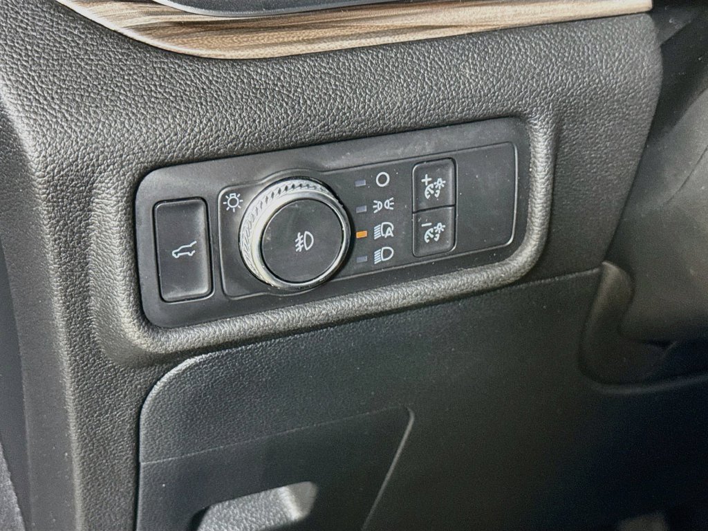 Used 2020 Ford Explorer Limited RWD image 10