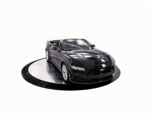 Used 2024 Ford Mustang GT Premium image 32