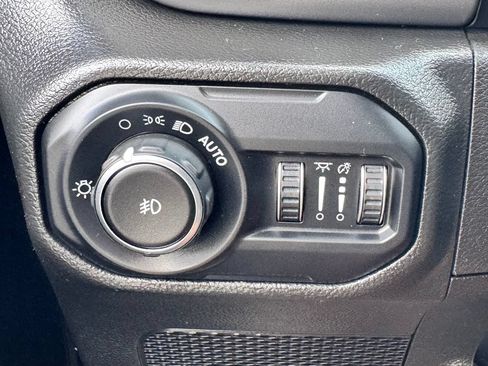 Used 2022 Jeep Wrangler Sport AWD/4WD image 29