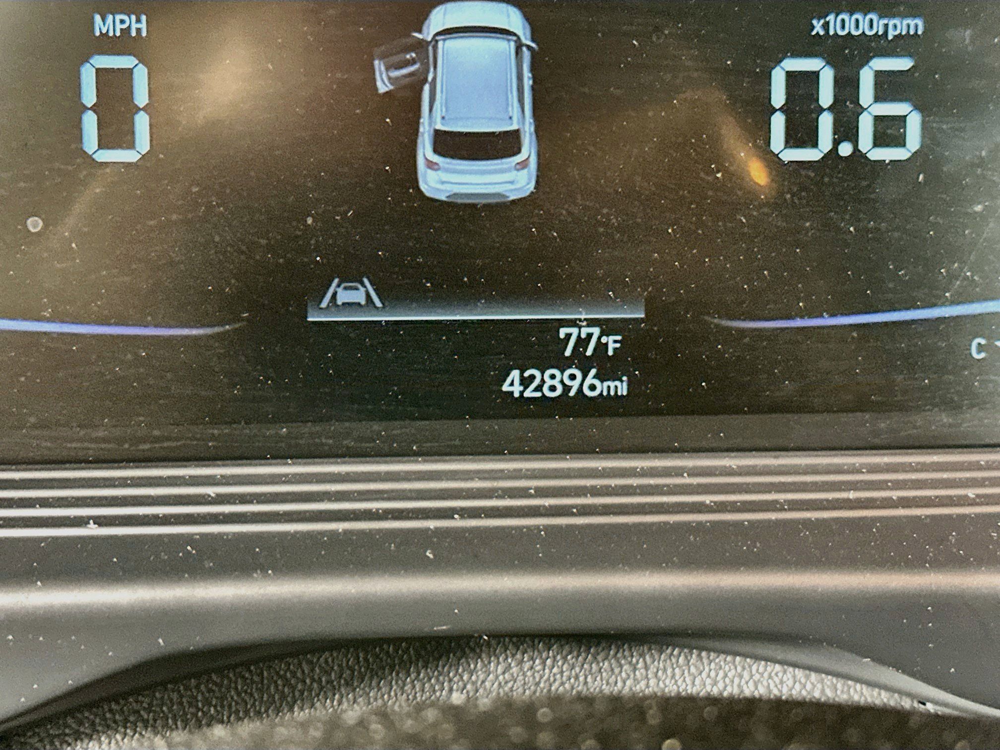 Used 2025 Hyundai Venue SEL FWD image 19