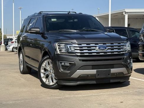 Used 2018 Ford Expedition Limited w/ Equipment Group 302A RWD image 2