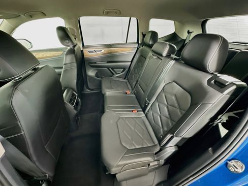 Used 2025 Volkswagen Atlas SE AWD/4WD image 27