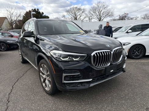 Certified 2022 BMW X5 xDrive40i w/ Premium Package image 2