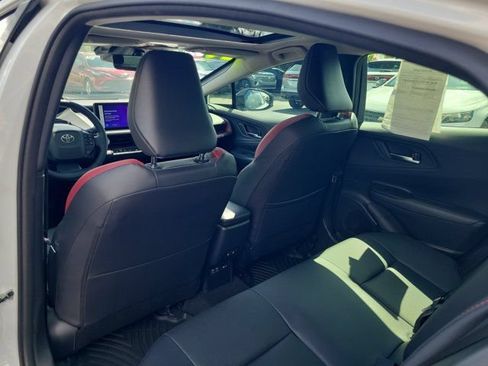Used 2024 Toyota Prius Prime Premium w/ Advanced Technology Package FWD image 15