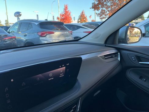 Used 2025 Buick Encore GX Preferred image 33
