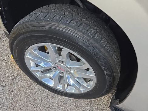 Used 2023 GMC Yukon SLT w/ SLT Premium Package RWD image 7