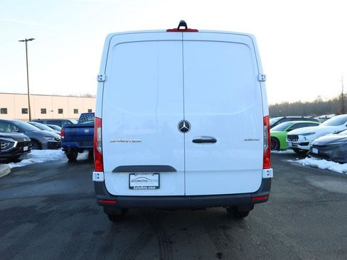 Used 2025 Mercedes-Benz Sprinter 2500 image 4
